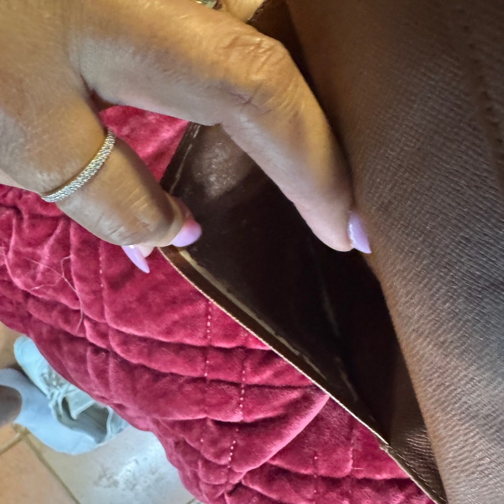 Louis Vuitton Brown and Gold Monogram Clutch - Picture 6 of 11